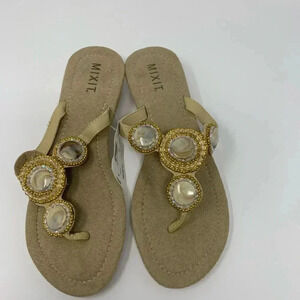 MIXIT Womens 9 Tan Faux Pearl Gold Jewel Detail Thong Sandals Slides NEW NWT